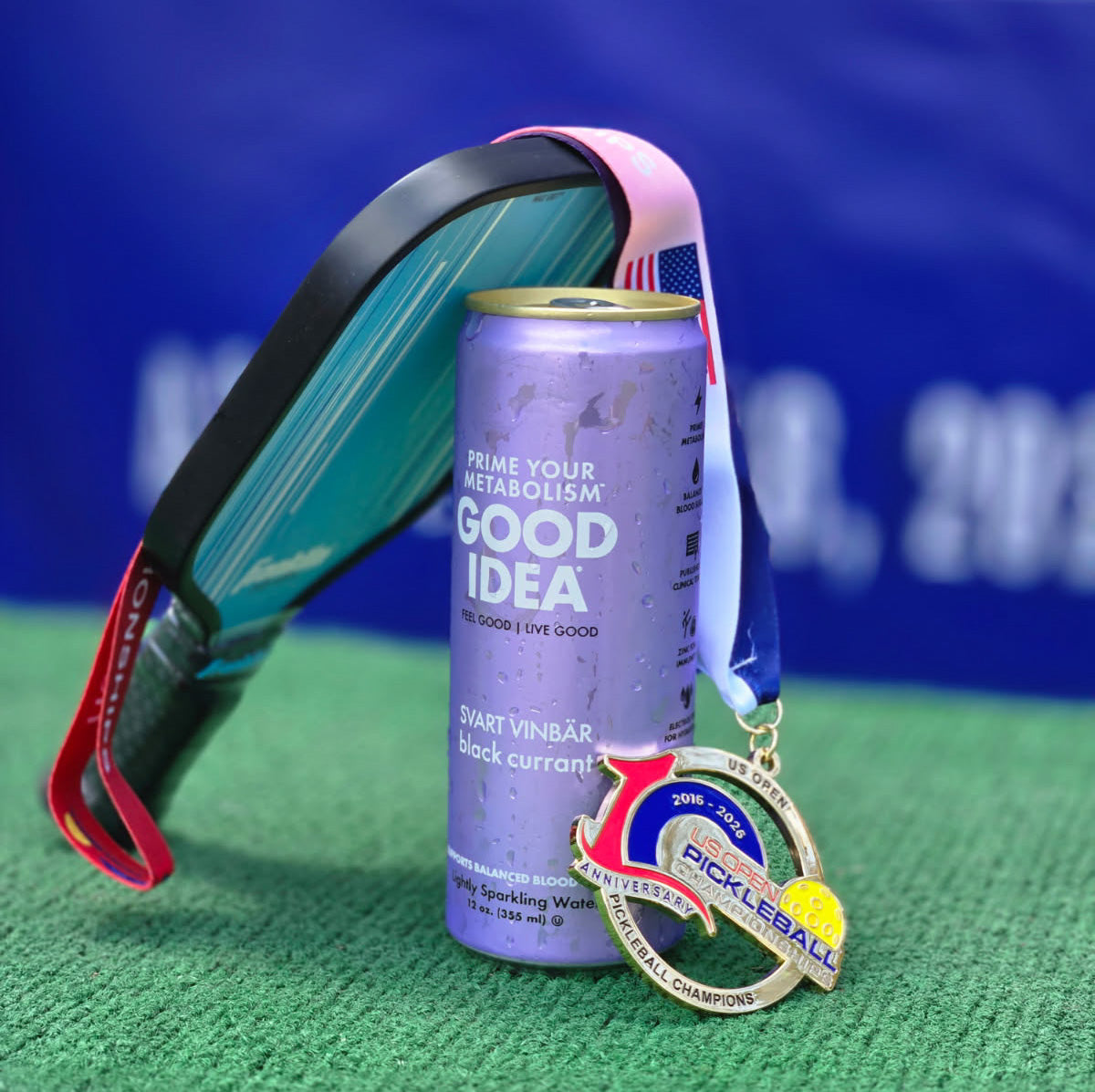 GOOD IDEA can with pickleball paddle